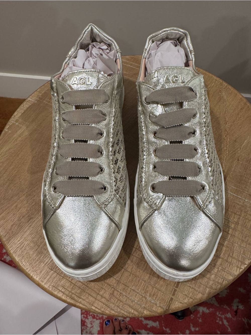 BRAND NEW AGL (Attilio Giusti Leombruni) Gold Women’s Low-Top Sneakers size 8